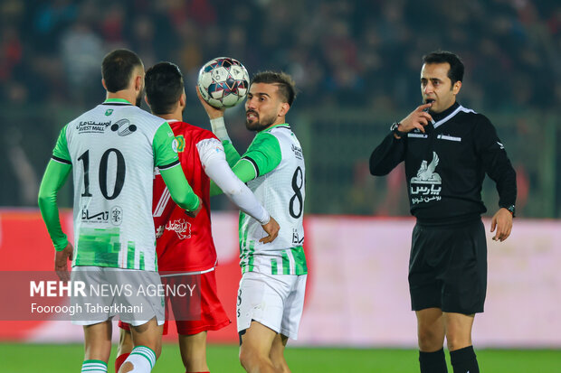 لیگ برتر فوتبال - پرسپولیس و خیبر