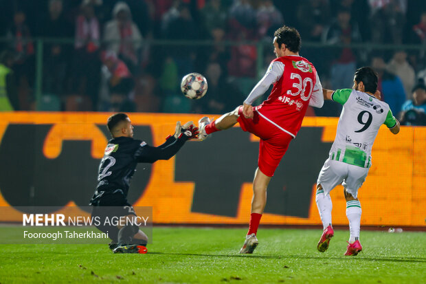 لیگ برتر فوتبال - پرسپولیس و خیبر