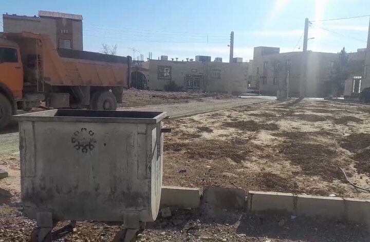 تجمع نخاله ها و عدم رسیدگی به شهرک همت شاهرود تجمع نخاله ها و عدم رسیدگی به شهرک همت شاهرود