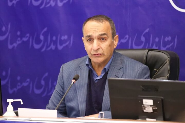 شیشه فروش:تنها ۱۱درصد سدزایندهرود آب دارد؛کاهش چشمگیرمنابع آبی اصفهان شیشه فروش:تنها ۱۱درصد سدزایندهرود آب دارد؛کاهش چشمگیرمنابع آبی اصفهان