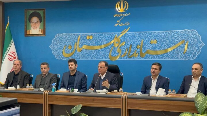 باید در هر جایگاهی به صورت انقلابی برای مردم کار کرد باید در هر جایگاهی به صورت انقلابی برای مردم کار کرد