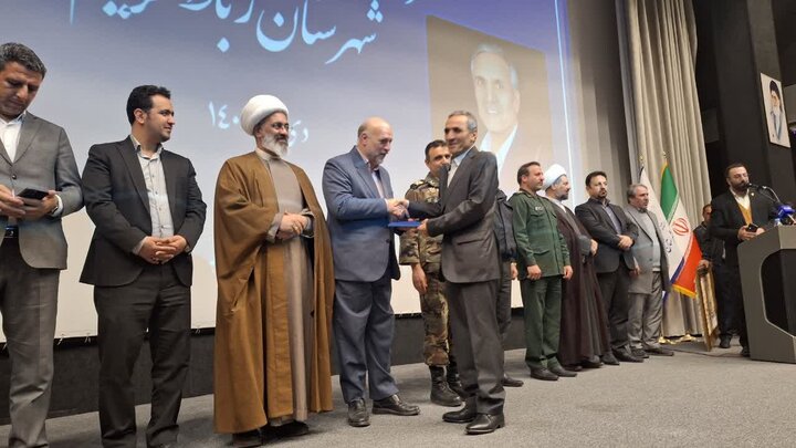 درخواست کاغذلو از نخبگان رباط کریم؛ از «آقاعلیخانی» حمایت کنید درخواست کاغذلو از نخبگان رباط کریم؛ از «آقاعلیخانی» حمایت کنید