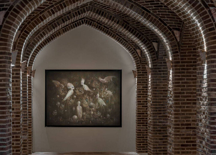 از مواجهه با «اسید آمینهها» در جهان ذهنی هنرمند تا سنگینی معماری یک حمام بر آثار