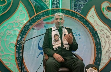 انقلاب اسلامی دفاع از مستضعفان را در سراسر جهان انجام می‌دهد