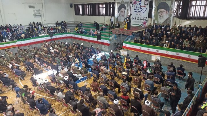 ۹ دی تبلور استقامت مردم در برابر هتاکان مقدس اسلامی بود