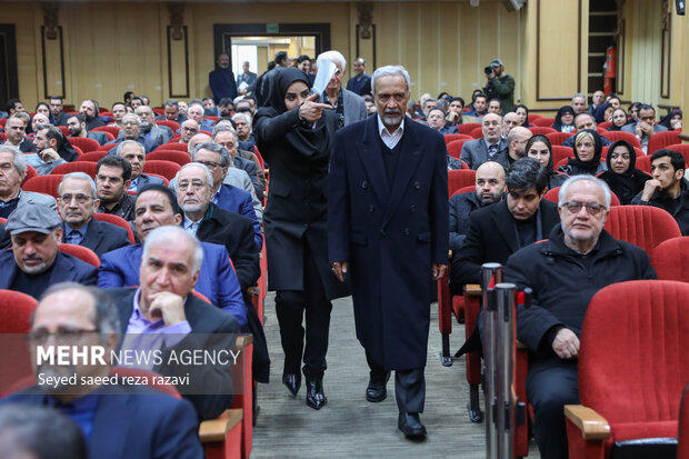 محمد نهاوندیان در مراسم یادبود زنده‌یاد «حاج آقا سید علاءالدین میرمحمدصادقی»