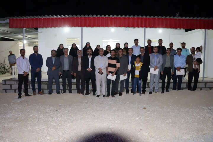 دستاندرکاران طرح سرشماری کشاورزی در دشتی تجلیل شدند دستاندرکاران طرح سرشماری کشاورزی در دشتی تجلیل شدند