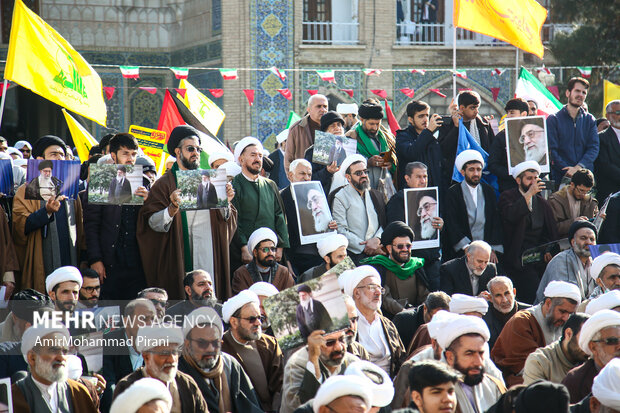 حوزویان برای اجرای منویات رهبر انقلاب تا پای جان ایستادهاند حوزویان برای اجرای منویات رهبر انقلاب تا پای جان ایستادهاند