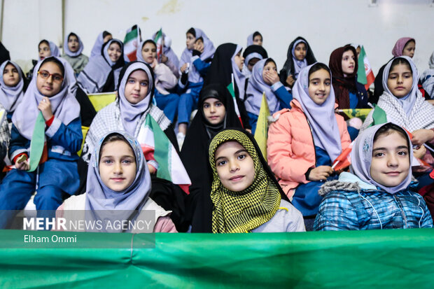 مراسم گرامیداشت حماسه ۹ دی در سنندج مراسم گرامیداشت حماسه ۹ دی در سنندج