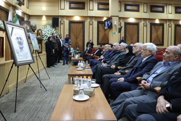 عارف و مهاجرانی در مراسم یادبود علاءالدین میرمحمد صادقی شرکت کردند