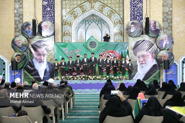 مراسم گرامیداشت حماسه ۹ دی در زنجان مراسم گرامیداشت حماسه ۹ دی در زنجان