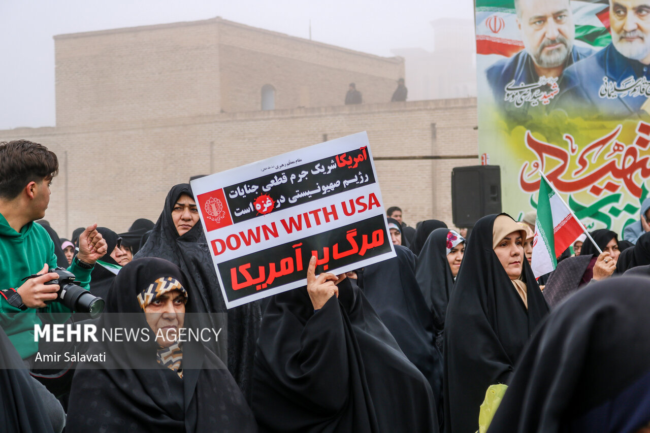 سمنان رنگ بصیرت و حضور گرفت