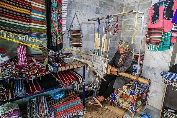 روایت صنایع دستی اردبیلیها از پشت دارهای چوبی و یک واقعیت پنهان