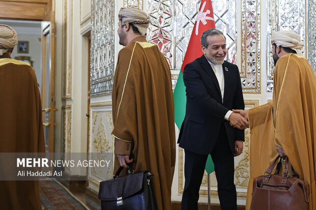 دیدار و کنفرانس مطبوعاتی مشترک وزرای امور خارجه ایران و عمان 10