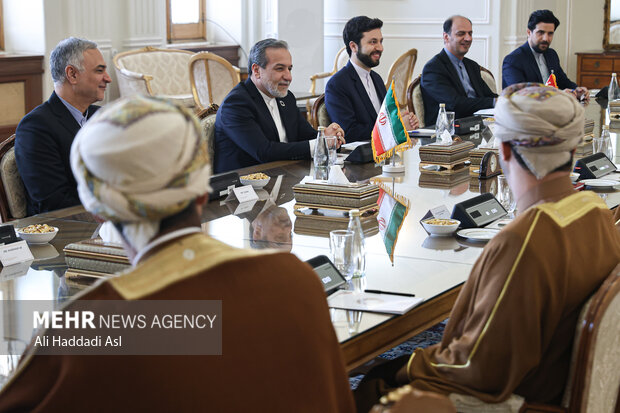 دیدار و کنفرانس مطبوعاتی مشترک وزرای امور خارجه ایران و عمان 12