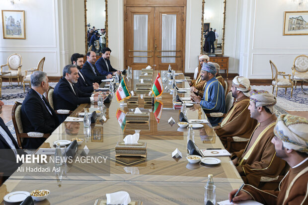 دیدار و کنفرانس مطبوعاتی مشترک وزرای امور خارجه ایران و عمان 11