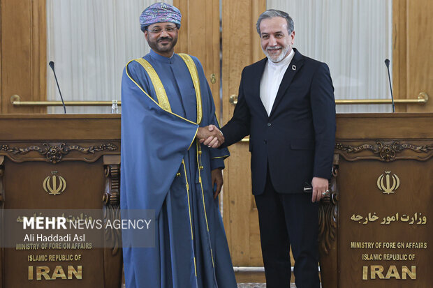 دیدار و کنفرانس مطبوعاتی مشترک وزرای امور خارجه ایران و عمان 37