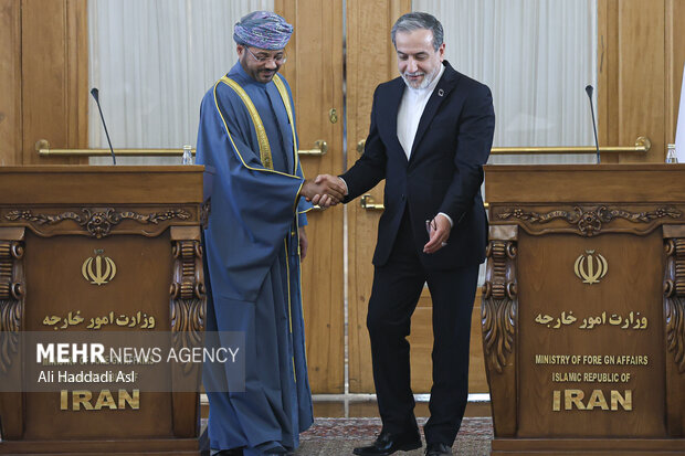 دیدار و کنفرانس مطبوعاتی مشترک وزرای امور خارجه ایران و عمان 25