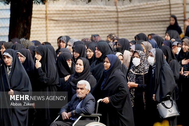 پیکر پاک شهید «مجتبی شهیدی زاده» در بندرعباس تشییع شد