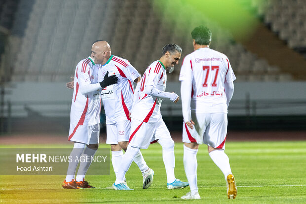 مسابقه فوتبال دوستانه منتخب 98 و پیشکسوتان سرخابی 10