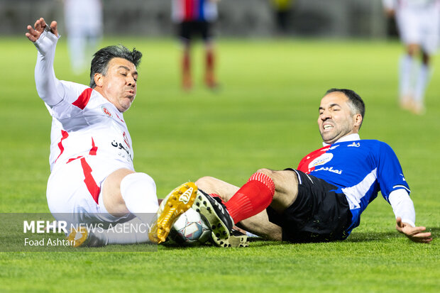 مسابقه فوتبال دوستانه منتخب 98 و پیشکسوتان سرخابی 34