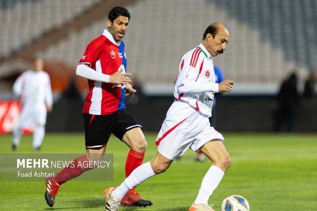 مسابقه فوتبال دوستانه منتخب 98 و پیشکسوتان سرخابی 44