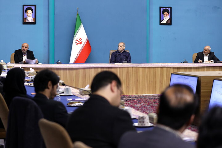 پزشکیان: رسیدگی به اقشار آسیبپذیر وظیفه دینی و شرعی حکومت اسلامی است