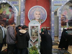 بازدید رایگان زائران مزار حاج قاسم از اماکن تاریخی و موزه‌های کرمان 