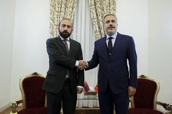 Fidan, Ermeni mevkidaşı Mirzoyan ile görüştü Fidan, Ermeni mevkidaşı Mirzoyan ile görüştü