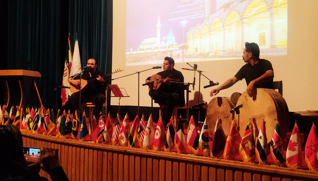 دلدادگی سعدی به مولانا رؤیاپردازی مریدان است 4