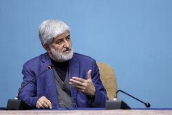 شهید مطهری معارف اسلامی را با زبانی ساده ارائه کرد