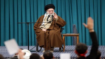 قائد الثورة الاسلامية سيستقبل كبار المسؤولين الايرانيين مساء اليوم