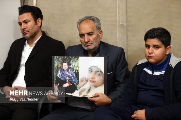 دیدار جمعی از خانوادههای شهدای مدافع حرم و مقاومت با رهبر معظم انقلاب 2