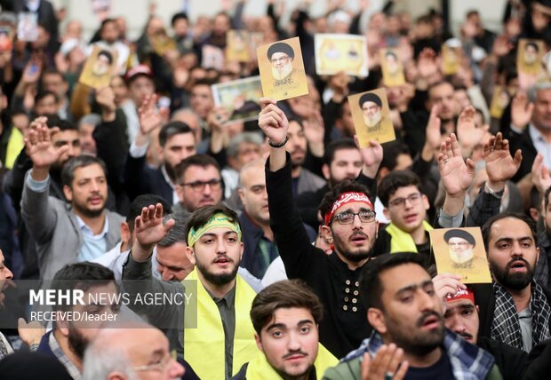 دیدار جمعی از خانوادههای شهدای مدافع حرم و مقاومت با رهبر معظم انقلاب 5