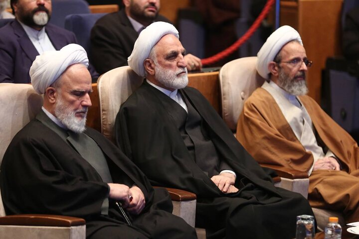 جواد لاریجانی: در علوم انسانی باید مسیر فهم، نقد و اصلاح را پیش ببریم