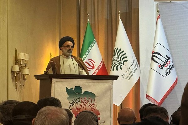 بسیاری از سازمانهای بینالمللی میزبان منافقین هستند