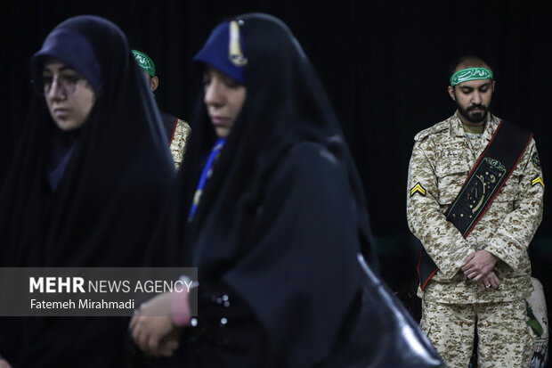 آیین وداع با پیکر مطهر شهید مدافع حرم لشکر فاطمیون «علی سادات» 15