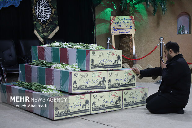 آیین وداع با پیکر مطهر شهید مدافع حرم لشکر فاطمیون «علی سادات» 23