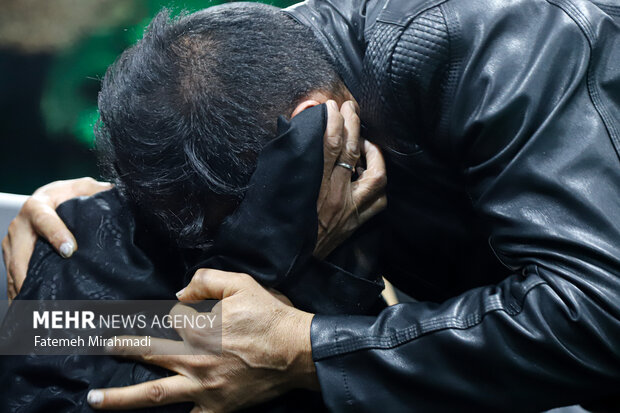 آیین وداع با پیکر مطهر شهید مدافع حرم لشکر فاطمیون «علی سادات» 19