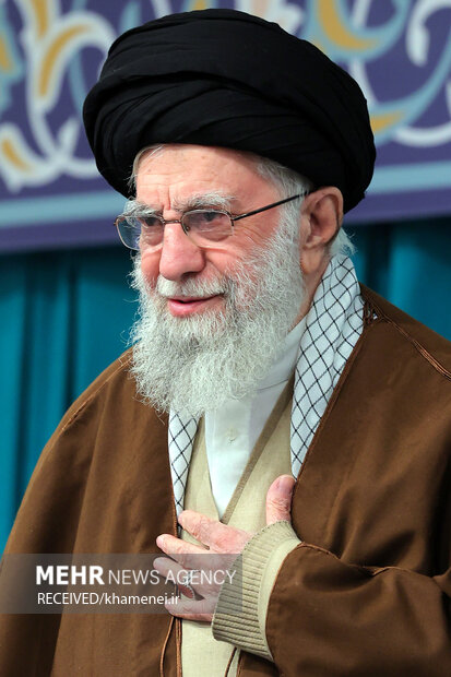 دیدار جمعی از خانواده‌های شهدای مدافع حرم و مقاومت با رهبر معظم انقلاب