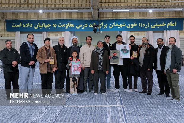 دیدار جمعی از خانواده‌های شهدای مدافع حرم و مقاومت با رهبر معظم انقلاب