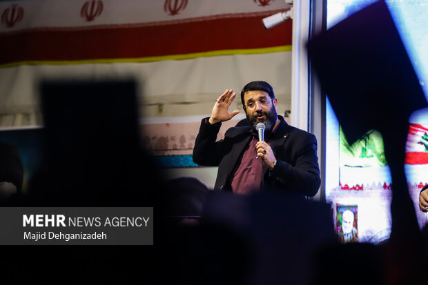 گردهمایی رهروان مکتب شهید سلیمانی در گلزار شهدای کرمان