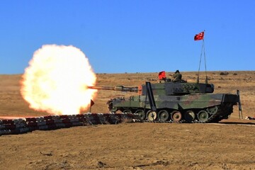 Turkey launches artillery attacks on Syria