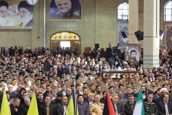 مراسم بزرگداشت شهید حاج قاسم سلیمانی در مصلی شهر ایلام