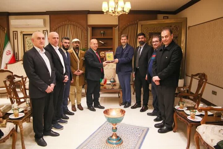 درخواست رئیس اتحادیه واردکنندگان و صادرکنندگان اقلیم کردستان برای برقراری ارتباط هوایی با اصفهان درخواست رئیس اتحادیه واردکنندگان و صادرکنندگان اقلیم کردستان برای برقراری ارتباط هوایی با اصفهان