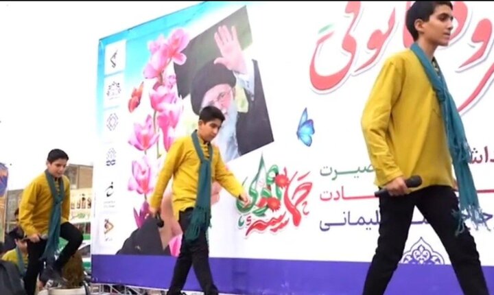 اجرای پاتوقی سرود با گویشهای مختلف در اراک
