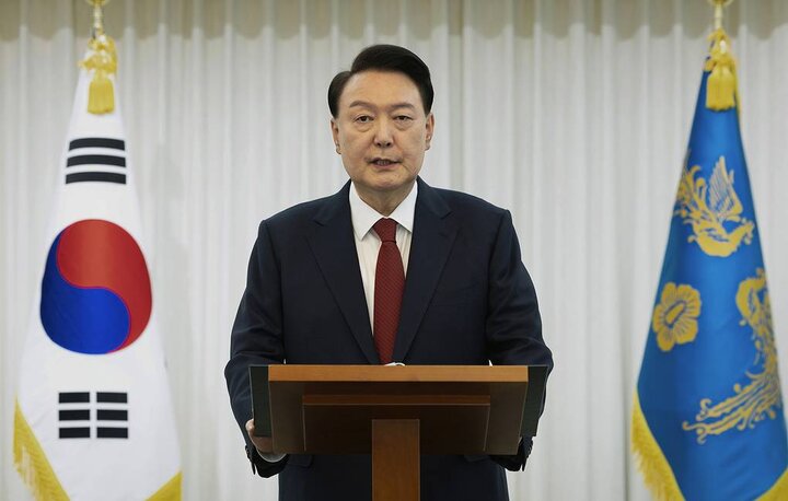 Seoul law enforcers halt president arrest warrant execution