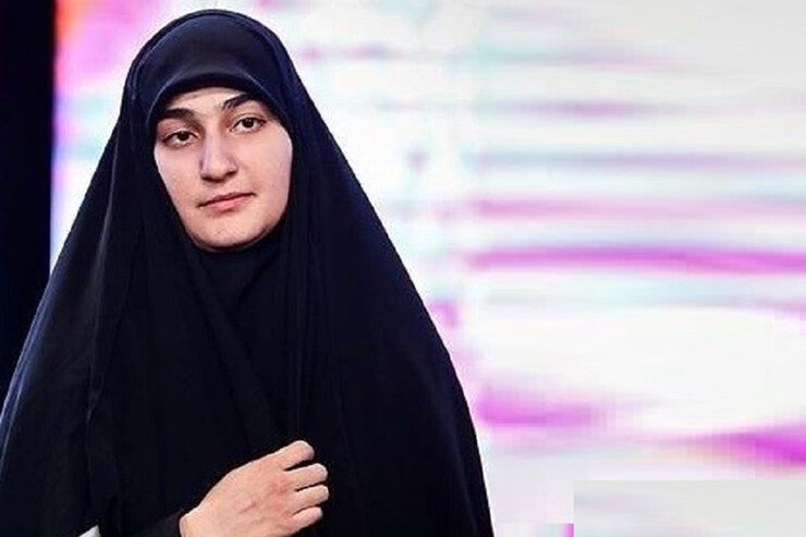 شہید قاسم سلیمانی کی چھٹی برسی: مصلائے امام خمینی میں حکام اور عوام کی بھرپور شرکت+تصاویر، ویڈیوز