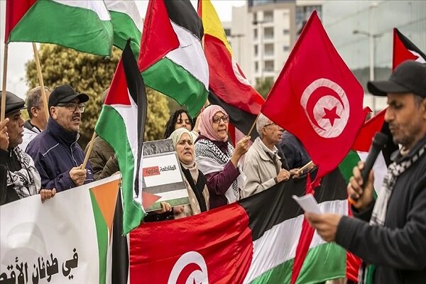 Tunus'ta Gazze'deki sağlık çalışanlarına destek gösterisi