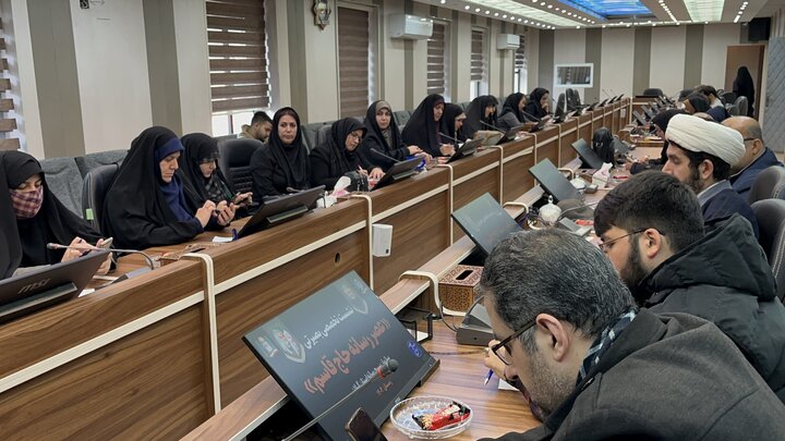 اندیشههای حاج قاسم در حوزههای مختلف درس آموز است